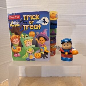Fisher Price Tricks ‘n Treats Halloween Roberto Superhero And Board Book Set